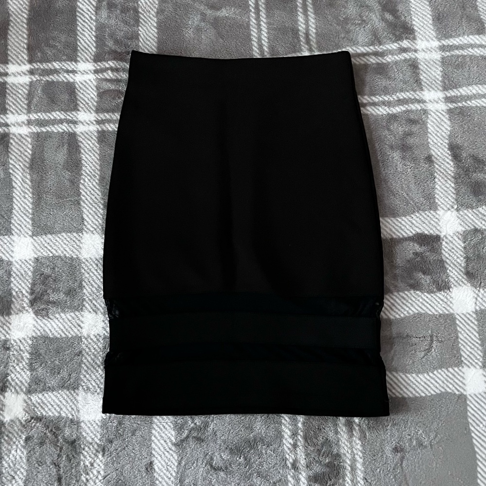Black Pencil Skirt - size medium